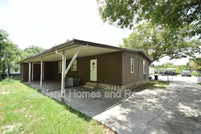 Foto del edificio - 2416 Kyle St