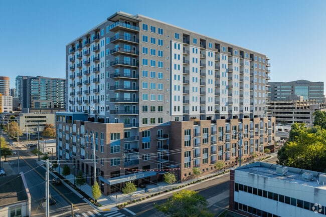 Building Photo - Aspire Midtown