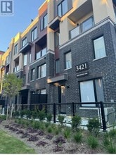 Building Photo - 3421 Ridgeway Dr