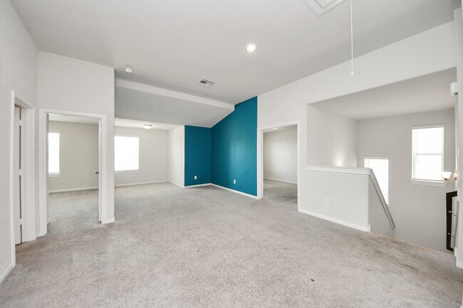 Foto del edificio - 4422 Sandhill Terrace Ln