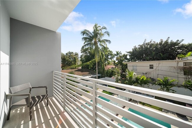 Building Photo - 3570 SW 23rd St