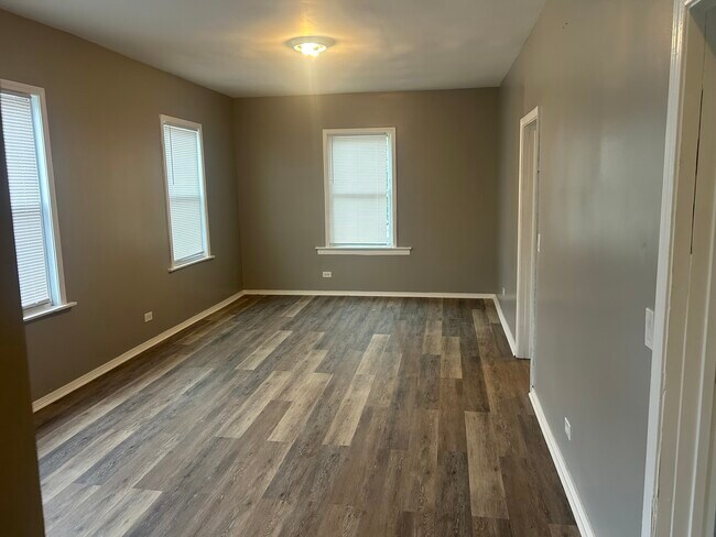 Building Photo - 8459 S Morgan St