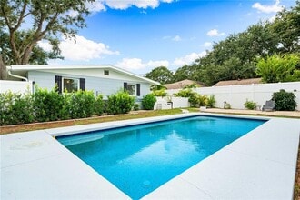 Building Photo - 1911 Upper Beechwood Ave