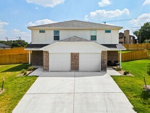Building Photo - 304 Agua Chiquita Ct