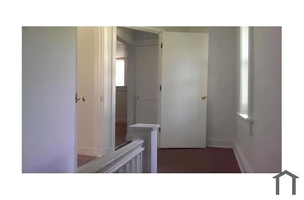 Foto del edificio - 2851 Lyndhurst Ave