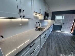 Building Photo - 95-174 Napehe Place Unit