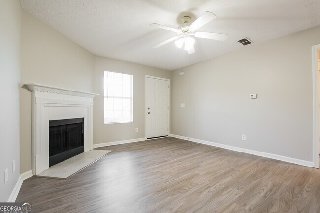 Building Photo - 35 Summer Breeze Ct