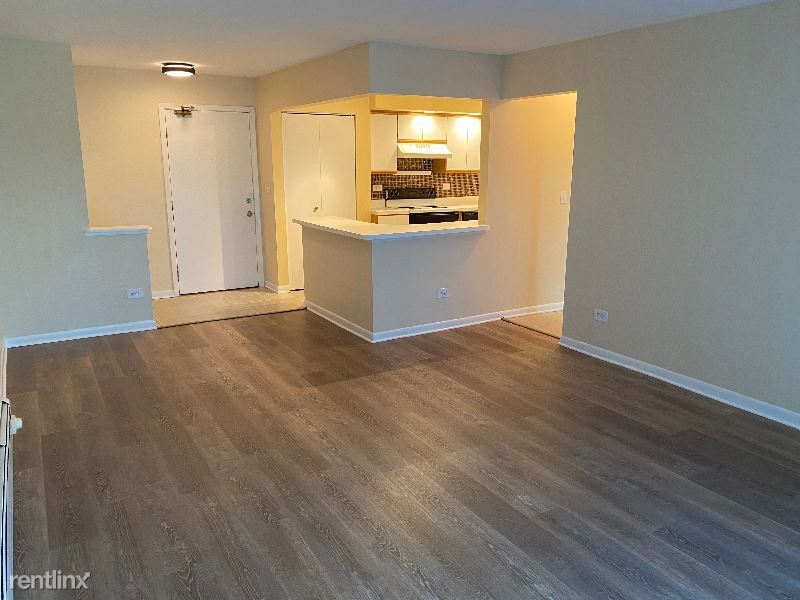 Primary Photo - 1 br, 1 bath Condo - 2214 S Goebbert Rd