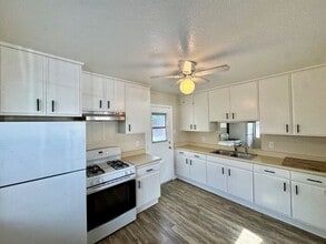 Building Photo - 3237 Clairemont Mesa Blvd