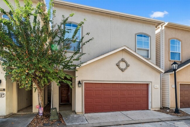 Photo - 911 McKinney Park Ln Townhome