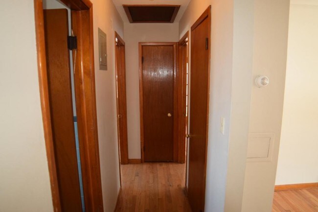 Foto del edificio - 2327 Brookview Blvd #Up