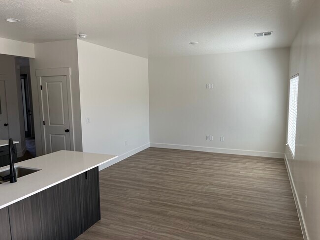 Front room - 5643 S Duel Ln