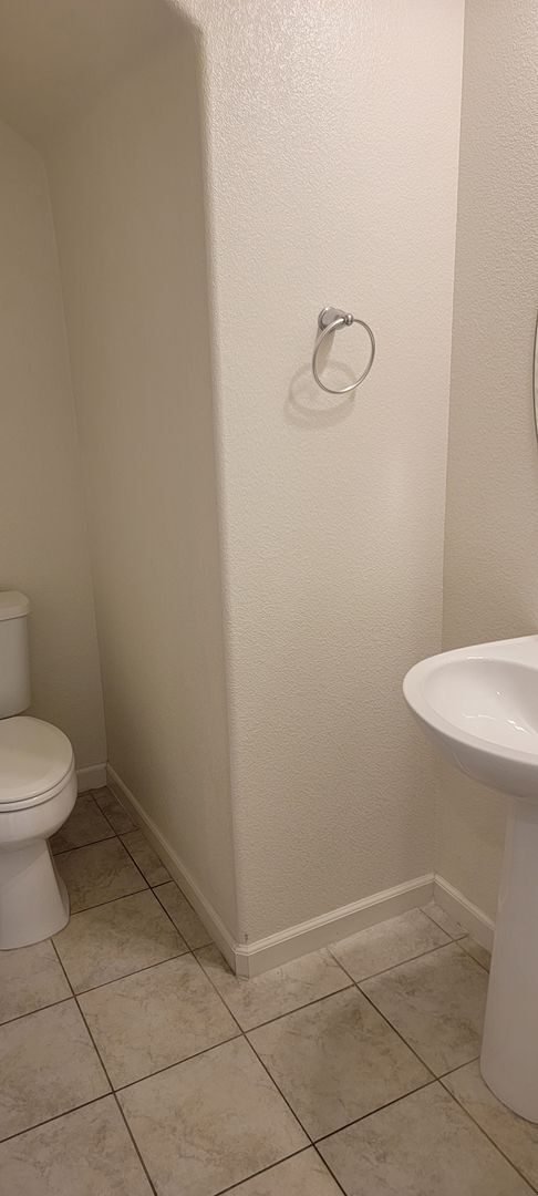 Foto del edificio - Great 3 bedroom 2.5 Bath Home with Loft