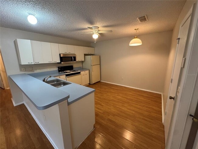 Building Photo - 1693 Campos Dr