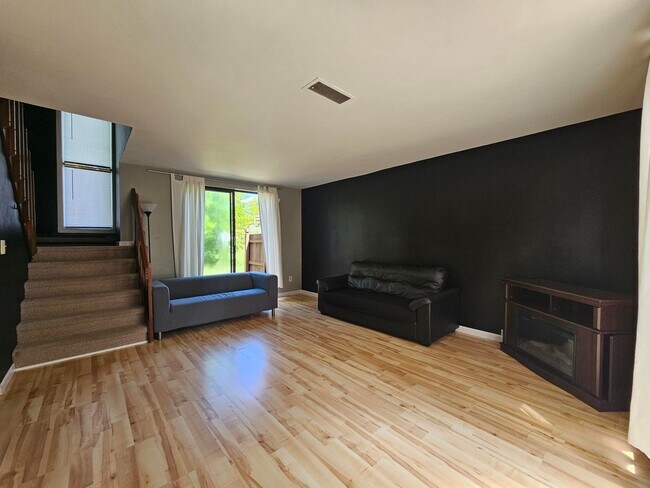 Foto del edificio - 8311 N 107th St