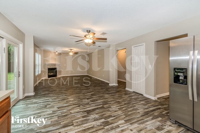 Foto del edificio - 2583 Fox Creek Dr