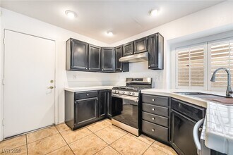 Building Photo - 83 Ginger Lily Terrace