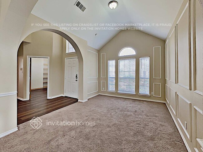 Foto del edificio - 1656 Churchill Ln
