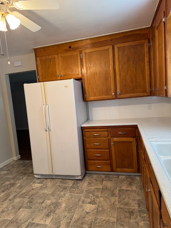 Foto del edificio - 426 Cowell Ave