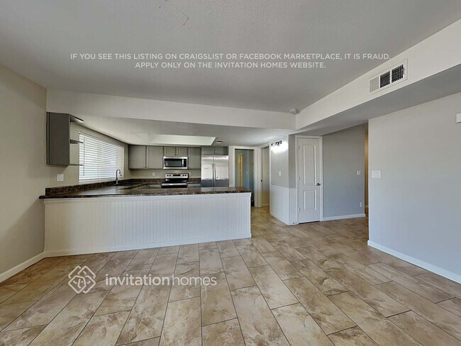 Building Photo - 10623 N 49th Ave