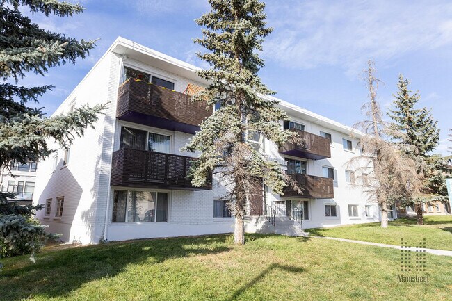 Photo du bâtiment - Westbrook Manor