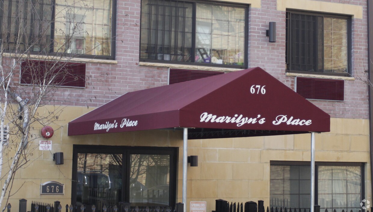 Foto del edificio - 674-678 E 232nd