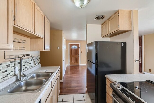 Building Photo - 434 North Antelope East Avenue, Tooele, UT...