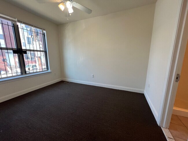 Foto del edificio - 1700 W Norris St