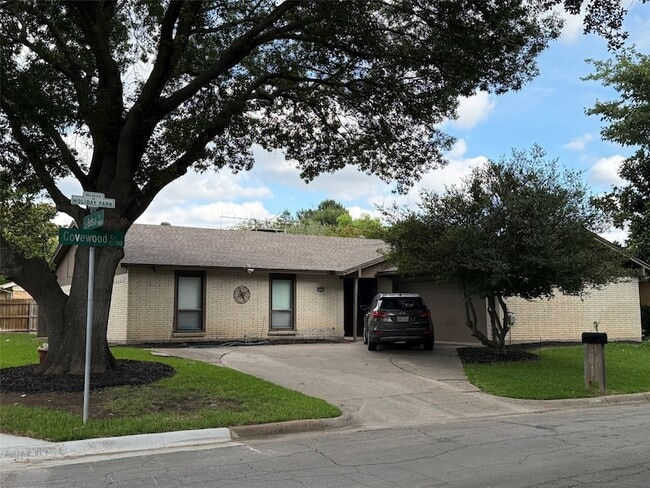 Building Photo - 15745 Covewood Cir