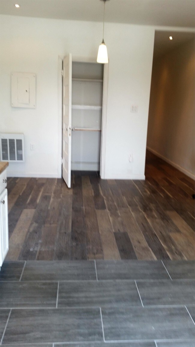 Building Photo - 5104 Parkside Ave