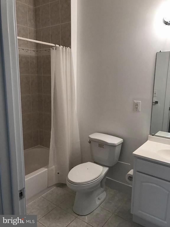 Foto del edificio - 218 E Chase St