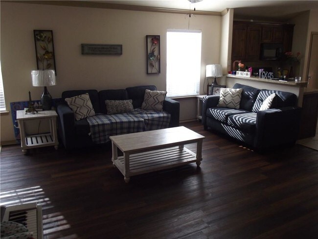 Foto del edificio - 5809 Melanie Dr