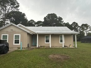 Building Photo - 2209 Frontera St
