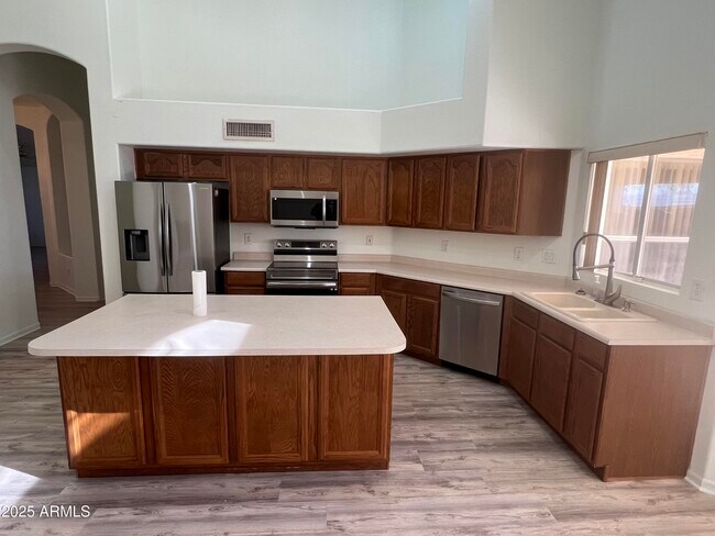 Foto del edificio - 2015 N 123rd Dr