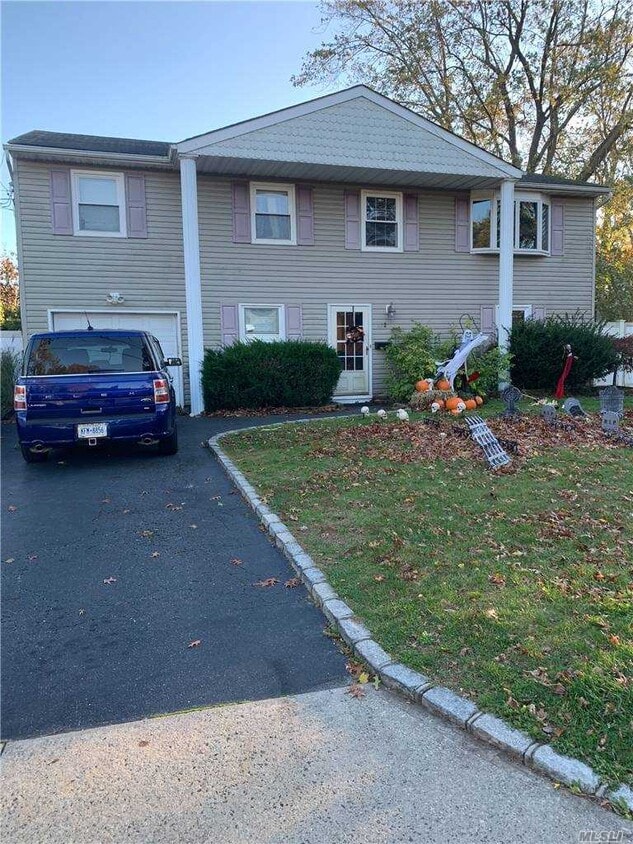 Primary Photo - 412 Midwood Rd