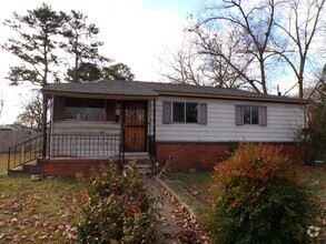 Building Photo - 3145 34th Ct N