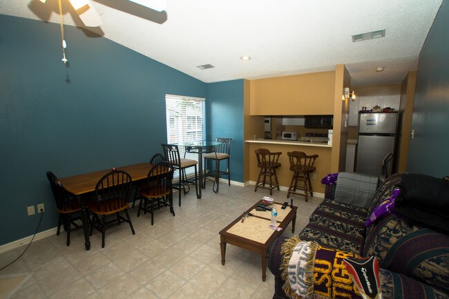 Building Photo - 5135 Nicholson Dr