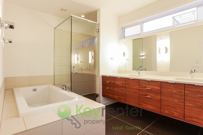 Building Photo - Ballard Area Home with Rooftop Deck, AC, and Parking