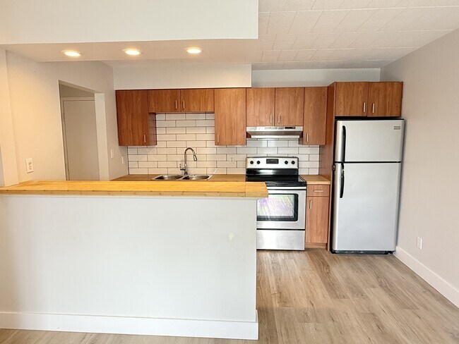 Photo du bâtiment - 471 Tecumseh Rd W