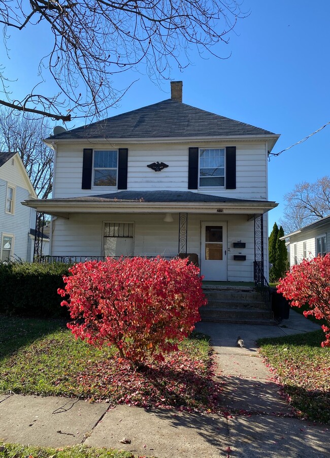 Building Photo - 219 Seffner