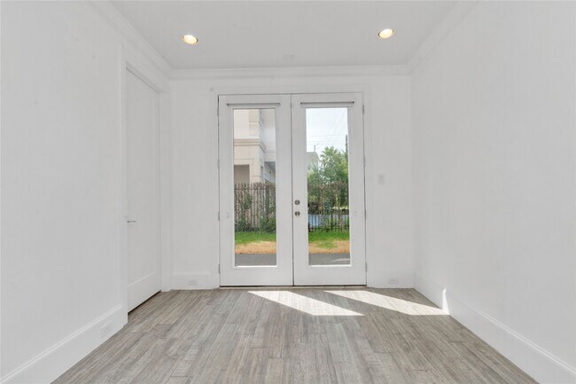 Foto del edificio - 5735 Winsome Ln