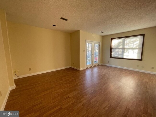 Building Photo - 45746 Military Ln