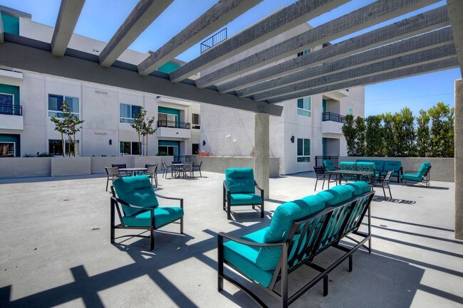 Foto del edificio - 5762 Morley St