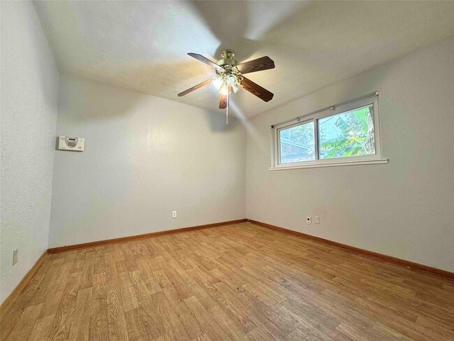 Foto del edificio - 1213 Connie St