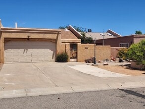 Building Photo - 4609 Fairfax Dr NW