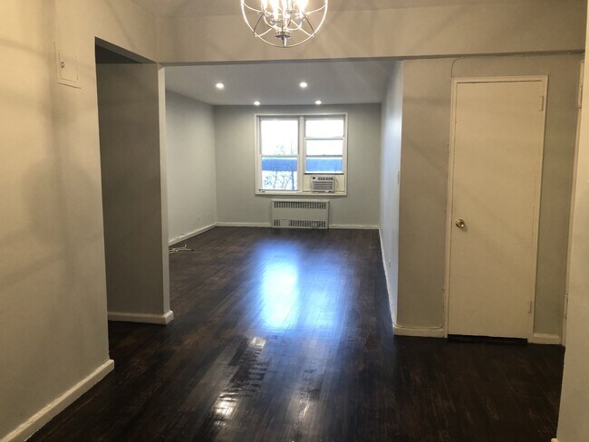 Foto del edificio - 9801 Shore Rd