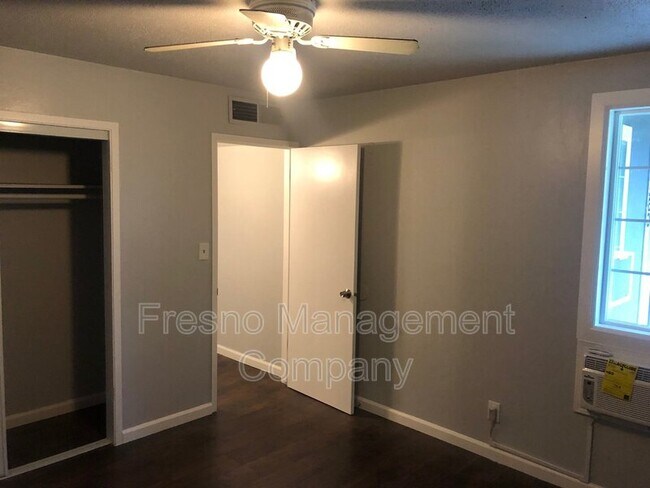 Building Photo - 2560 N Maroa Ave