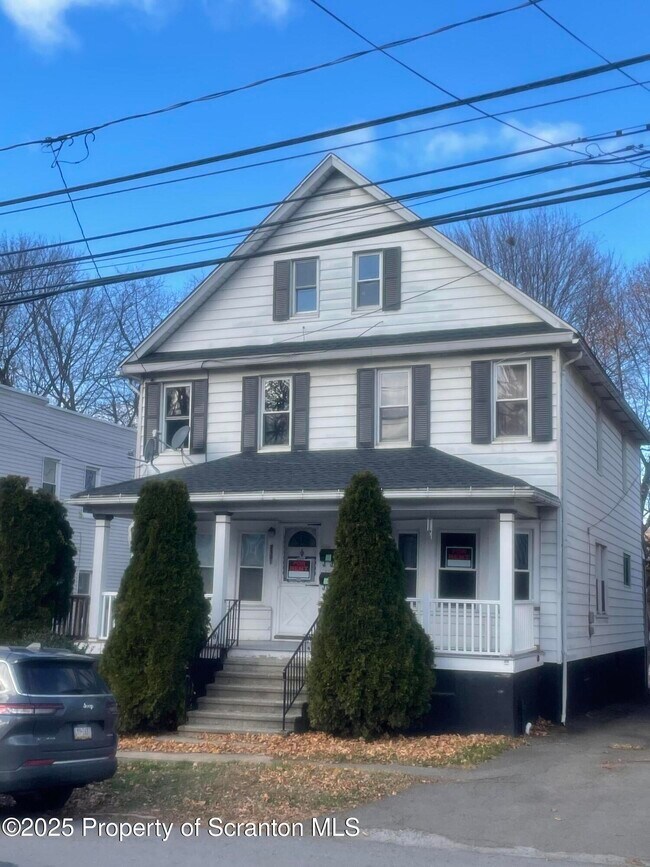 Building Photo - 2303 Boulevard Ave