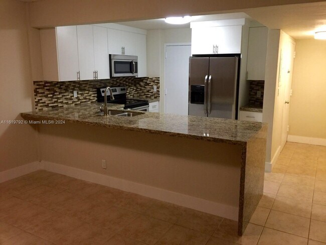 Foto del edificio - 9143 SW 77th Ave
