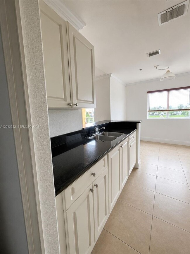 Building Photo - 21100 SW 87th Ave